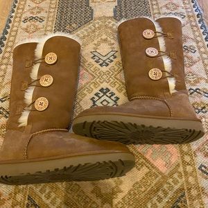 Ugg Bailey Boots